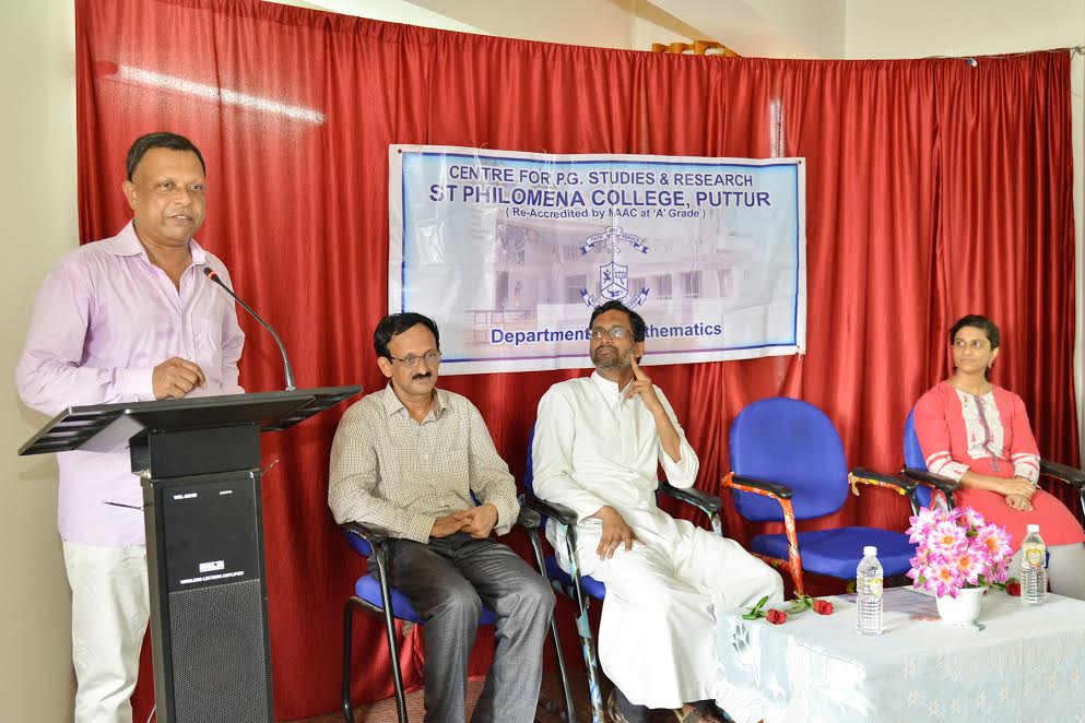Workshop on â€™Methodology for project work in Mathematicsâ€™ held at St. Philomana College